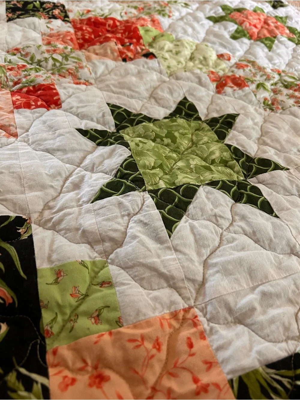 Floral Patchwork Star Quilt - Green & Peach